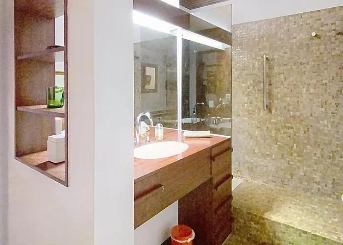 Le Renaudot - Centre - 70's - La Conciergerie * Poitiers